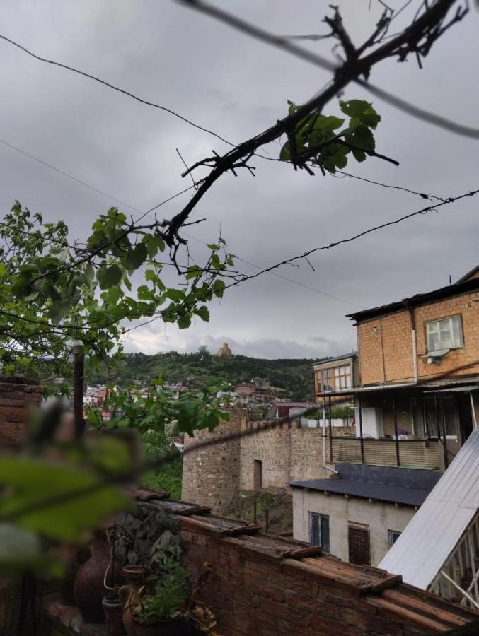 Beautiful Apartment In Old Tbilisi Exterior foto